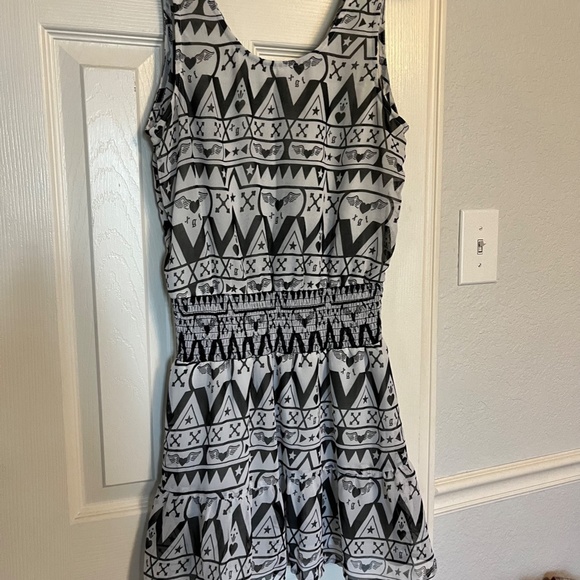 Black and white sundress - Picture 3 of 3